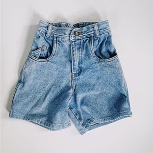 Kids vintage denim shorts with elastic waist in the back | size 4/5 (xs)